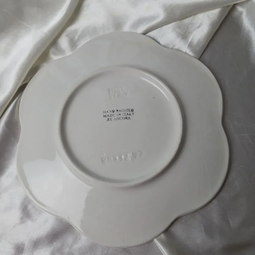 VINTAGE HAND PAINTED SCALLOPED EDGE MADE IN ITALY 8 1/2''  PLATE LOT OF 5 (FAIR)